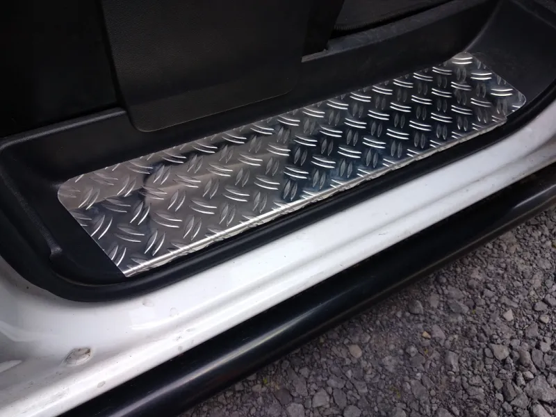 Trittschutzblech-Set (4tlg.) Alu Riffel passend für Citroen Jumpy III ab 2016