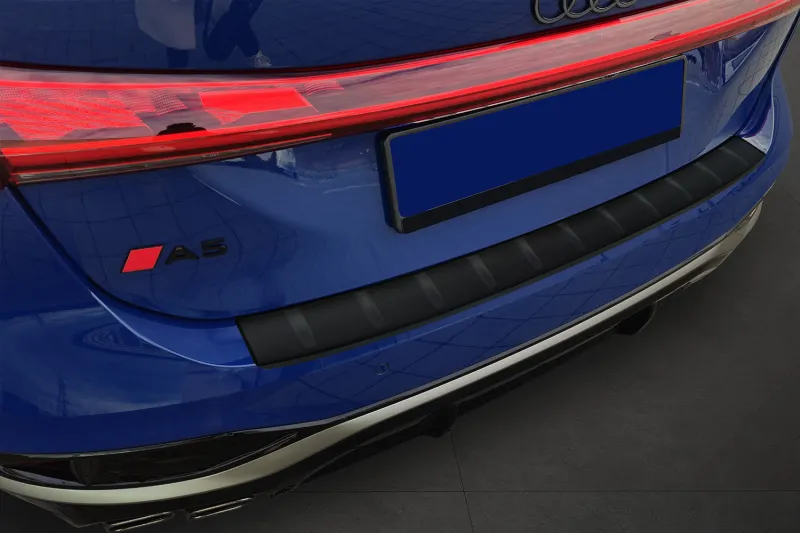 BLACK Ladekantenschutz Edelstahl passend für Audi A5 Avant (B10) / S5 ab 11/2024