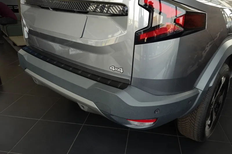 BLACK Ladekantenschutz Edelstahl passend für Dacia Bigster ab 01/2025