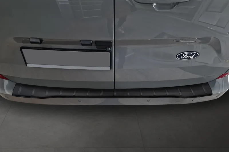 BLACK Ladekantenschutz Edelstahl passend für Ford Tourneo Custom II ab 09/2023