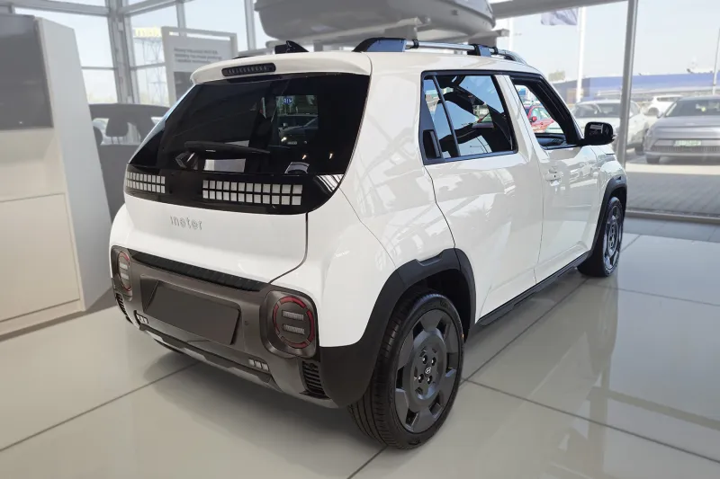 BLACK Ladekantenschutz Edelstahl passend für Hyundai Inster ab 11/2024