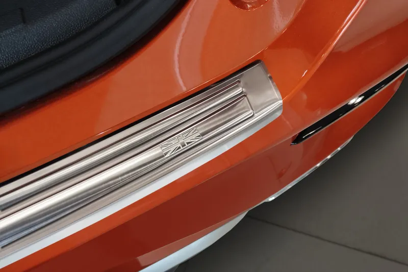 CLASSIC Edelstahl Ladekantenschutz mit Gravur passend für MG ZS Facelift 10/2019 - 10/2024