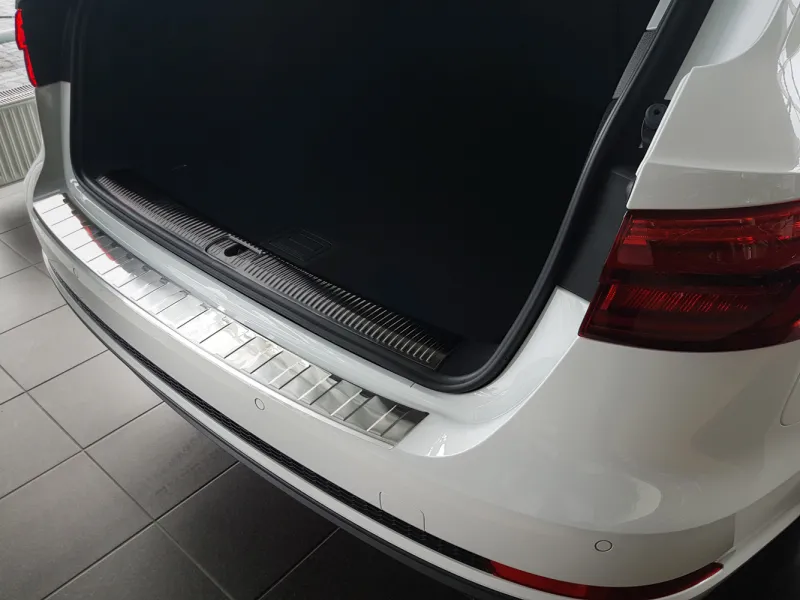 CLASSIC Edelstahl Ladekantenschutz passend für Audi A4 Avant B9 ab 09/2015
