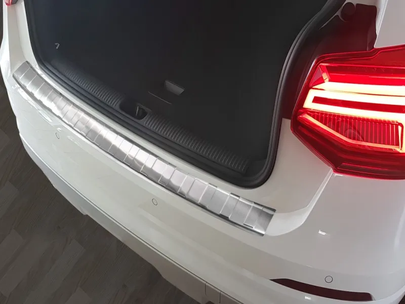 CLASSIC Edelstahl Ladekantenschutz passend für Audi Q2 ab 2017-2020