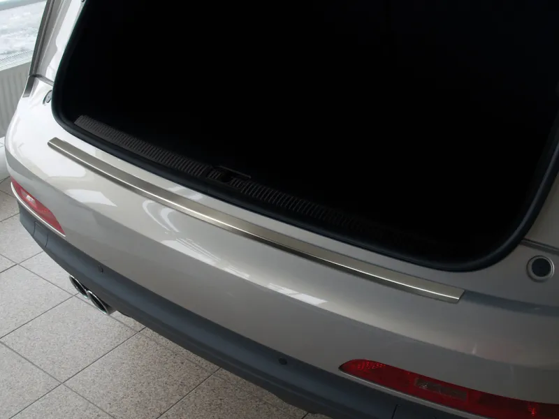 CLASSIC Edelstahl Ladekantenschutz passend für Audi Q3 ab 6/2011 bis 8/2018