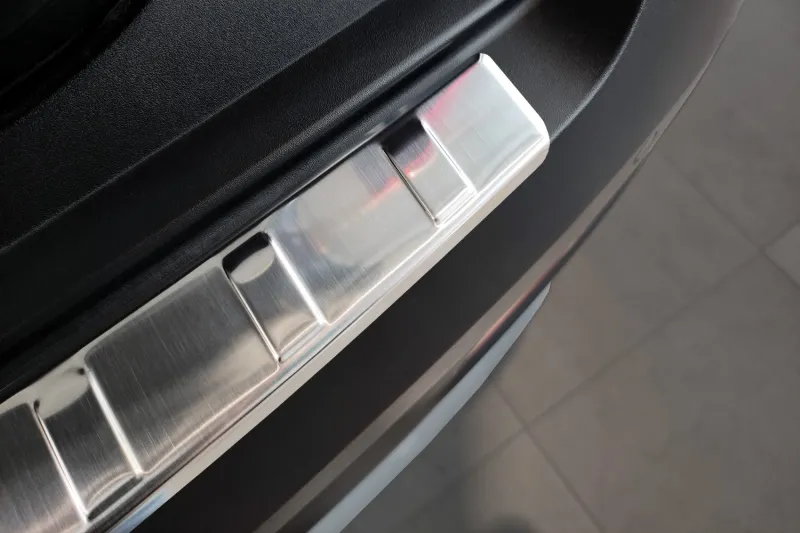 CLASSIC Edelstahl Ladekantenschutz passend für Hyundai Bayon ab 3/2021