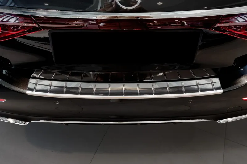 CLASSIC Edelstahl Ladekantenschutz passend für Mercedes E-Klasse W214 Limousine ab 4/2023