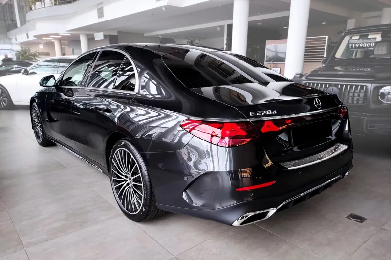 CLASSIC Edelstahl Ladekantenschutz passend für Mercedes E-Klasse W214 Limousine ab 4/2023