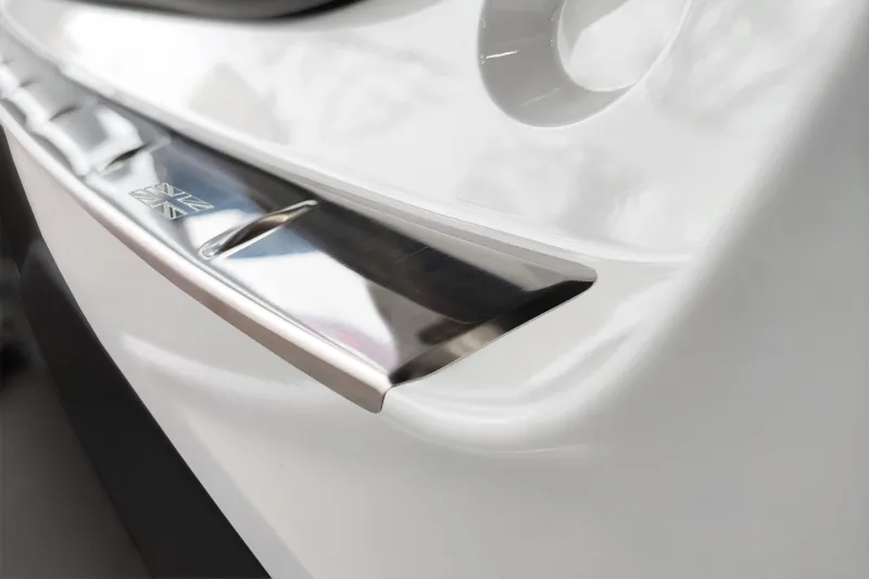 CLASSIC Edelstahl Ladekantenschutz mit Gravur passend für MG4 Electric ab 09/2022