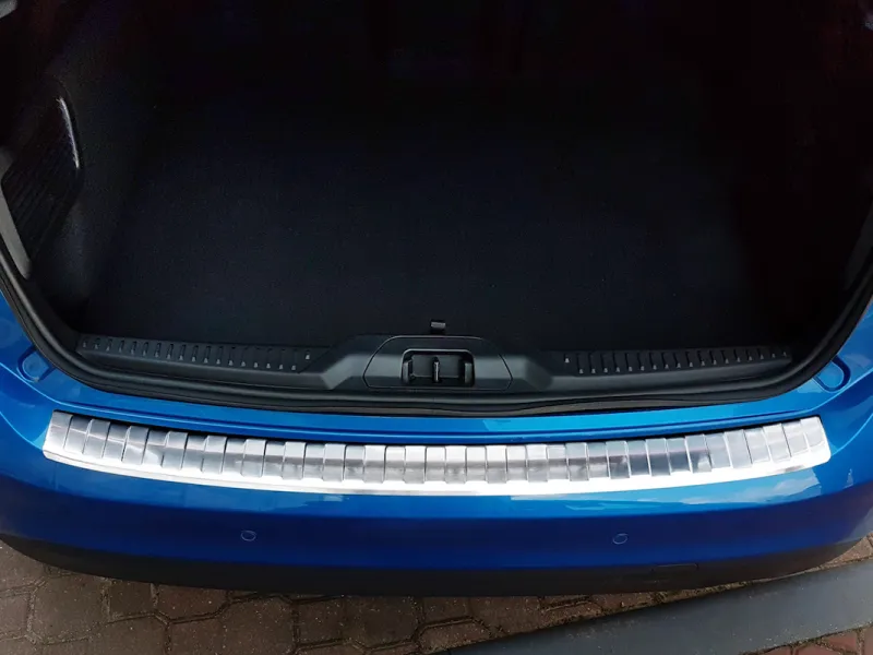 CLASSIC Ladekantenschutz Edelstahl passend für Ford Focus 4 Limousine 5-Türer ab 4/2018