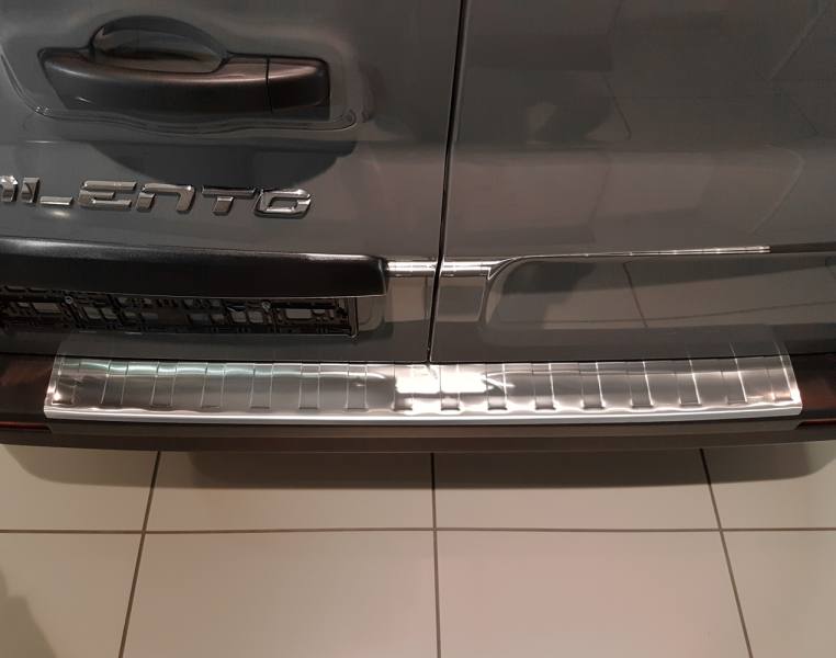 Ladekantenschutz Stoßstange für Renault Trafic 2014-2026 Edelstahl Dunkel Chrom