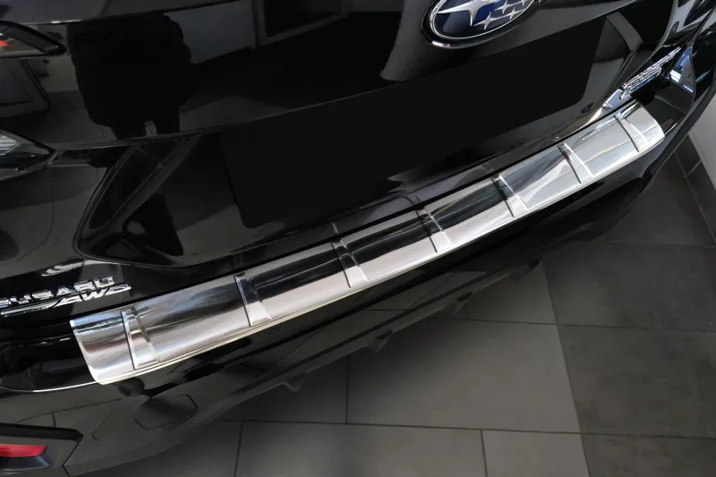 CLASSIC Ladekantenschutz Edelstahl passend für Subaru Crosstrek III ab 1/2024