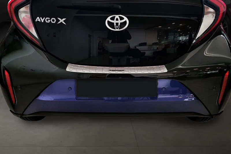 CLASSIC Ladekantenschutz Edelstahl passend für Toyota Aygo X ab 12/2021