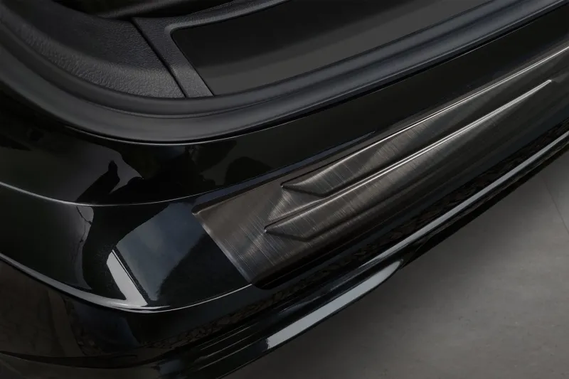 GRAPHIT Ladekantenschutz Edelstahl passend für Lexus RX 5 (AL30) ab 2022
