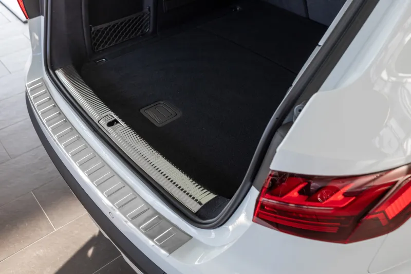 Ladekantenschutz Edelstahl gebürstet matt passend für Audi A4 Avant (B9) ab 2015