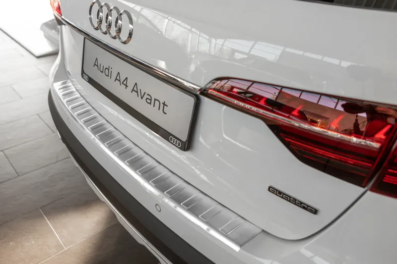 Ladekantenschutz Edelstahl gebürstet matt passend für Audi A4 Avant (B9) ab 2015
