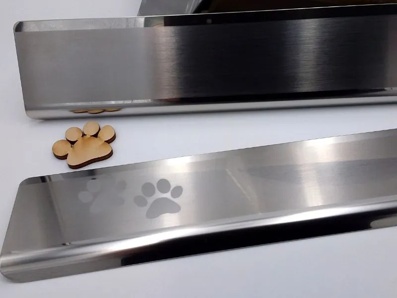 Einstiegsleisten passend für KIA Niro 2022 Set 4tlg. Edelstahl gebürstet mit Pfötchen Gravur