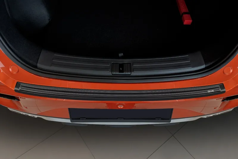 GRAPHIT Edelstahl Ladekantenschutz mit Gravur passend für MG ZS Facelift 10/2019 - 10/2024