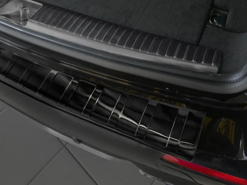 GRAPHIT Edelstahl schwarz Ladekantenschutz passend für Mercedes E-Klasse S213 Kombi ab 4/2016