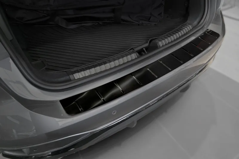 GRAPHIT Ladekantenschutz Edelstahl passend für Audi A6 Avant (C9) / S-Line ab 04/2025