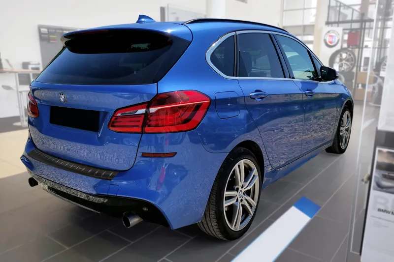 GRAPHIT Ladekantenschutz Edelstahl passend für BMW 2er Active Tourer M 03/2014  - 10/2021