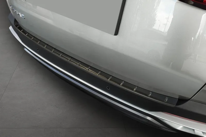 GRAPHIT Ladekantenschutz Edelstahl passend für Omoda 5 ab 04/2024