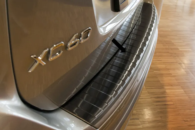 GRAPHIT Ladekantenschutz Edelstahl passend für Volvo XC60 (5-Türer) 2013-6/2017