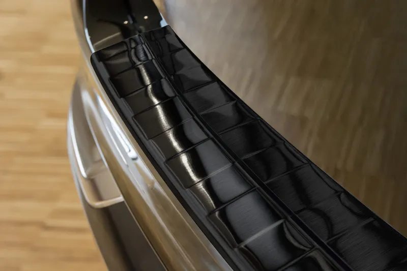 GRAPHIT Ladekantenschutz Edelstahl passend für Volvo XC-90 II ab 11/2014