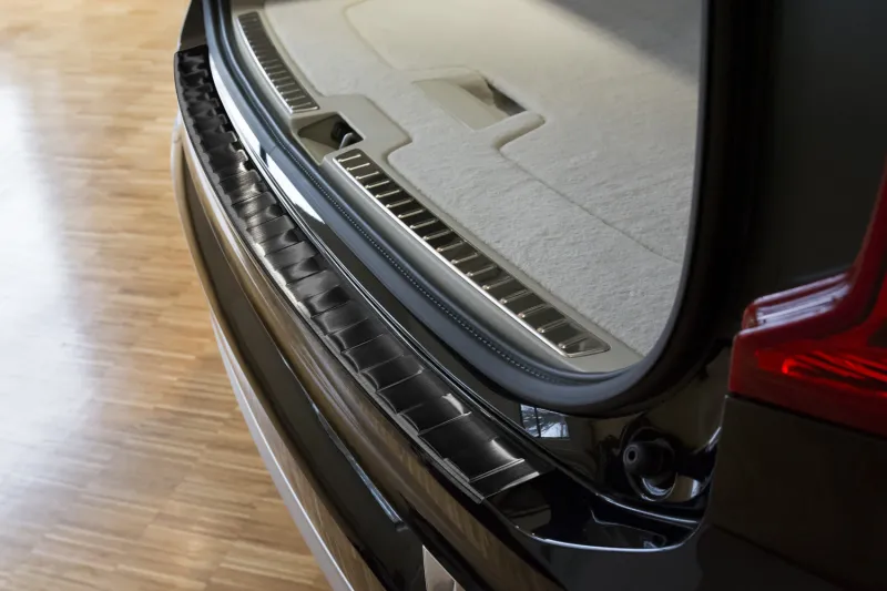 GRAPHIT Ladekantenschutz Edelstahl passend für Volvo XC-90 II ab 11/2014