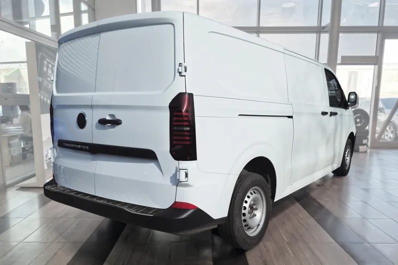 GRAPHIT Ladekantenschutz Edelstahl passend für VW T7 new Transporter + Caravelle ab 02/2025
