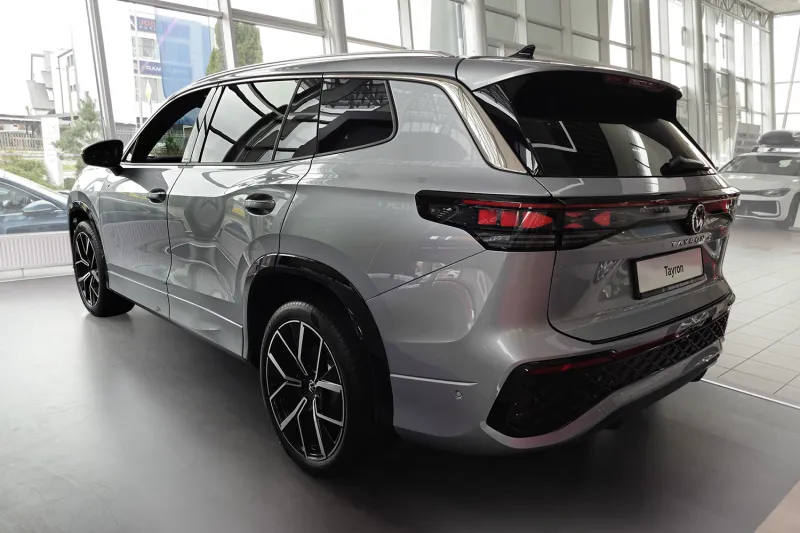 GRAPHIT Ladekantenschutz Edelstahl passend für VW Tayron ab 01/2025