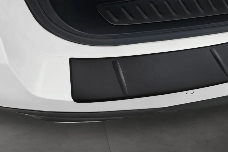 GRAPHIT Ladekantenschutz Edelstahl schwarz passend für BMW 5er Touring (G31) ab FL 2020 - 2024 M-Paket