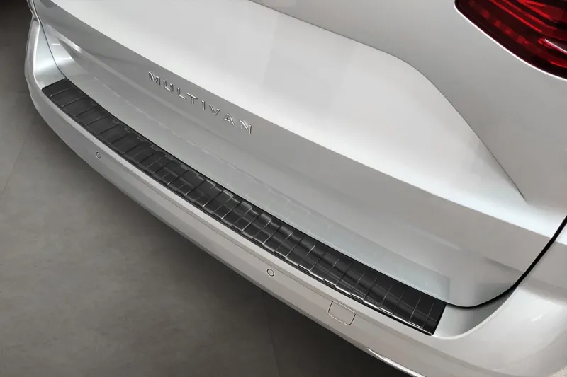 GRAPHIT schwarz Edelstahl Ladekantenschutz passend für VW T7 6/2021 - 2024