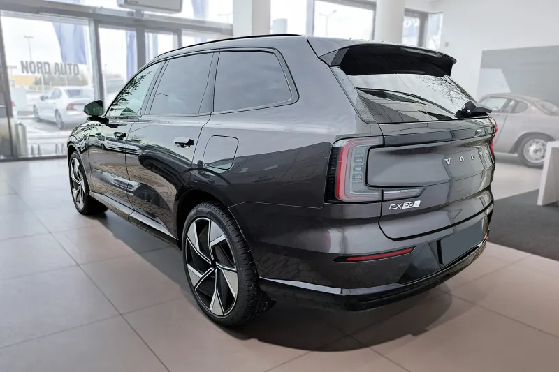 Ladekantenschutz Edelstahl schwarz Spiegelglanz passend für Volvo EX90 ab 10/2024