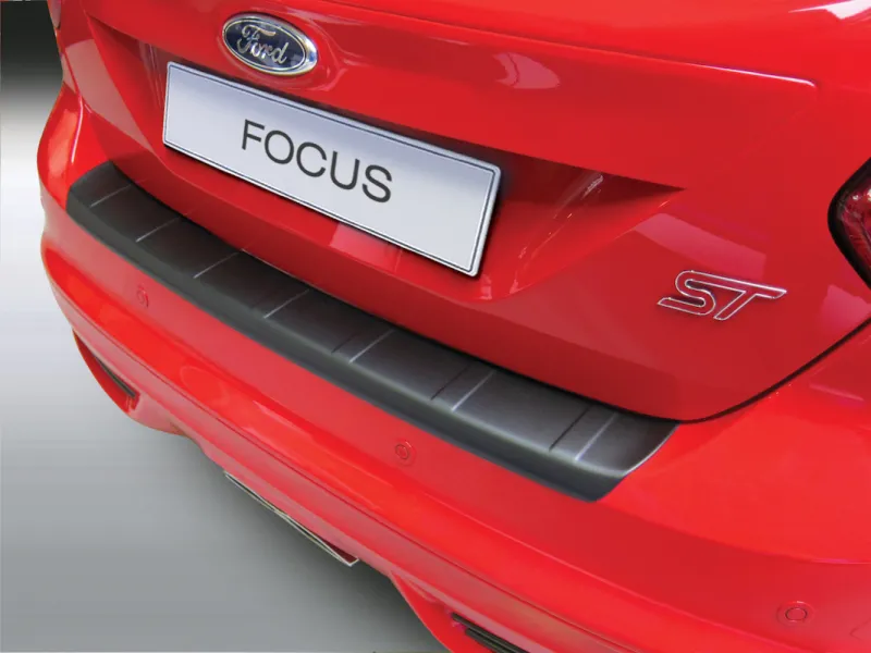RGM® Ladekantenschutz ABS schwarz passend für Ford Focus/ST ab 6/2011-2014 gerippt