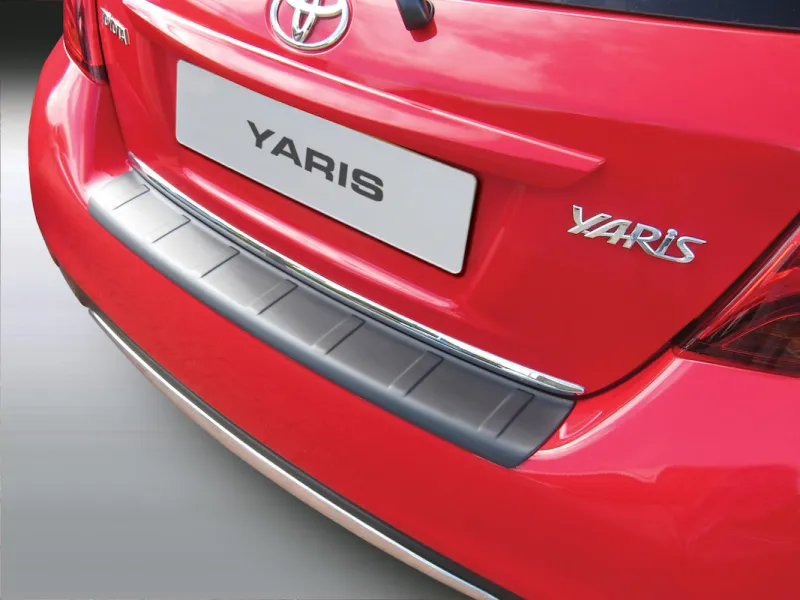 RGM® Ladekantenschutz ABS schwarz passend für Toyota Yaris 8/2014-4/2017 gerippt