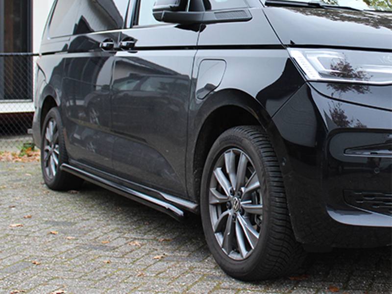 Schwellerrohr Set Edelstahl schwarz passend für VW T7 Multivan ab 2022 (L2)