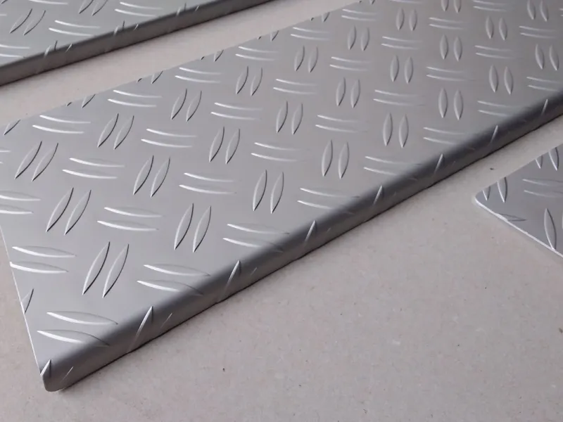 Trittschutzblech-Set (2tlg.) Alu Riffel matt passend für VW T5/T6/T6.1 ab 2003