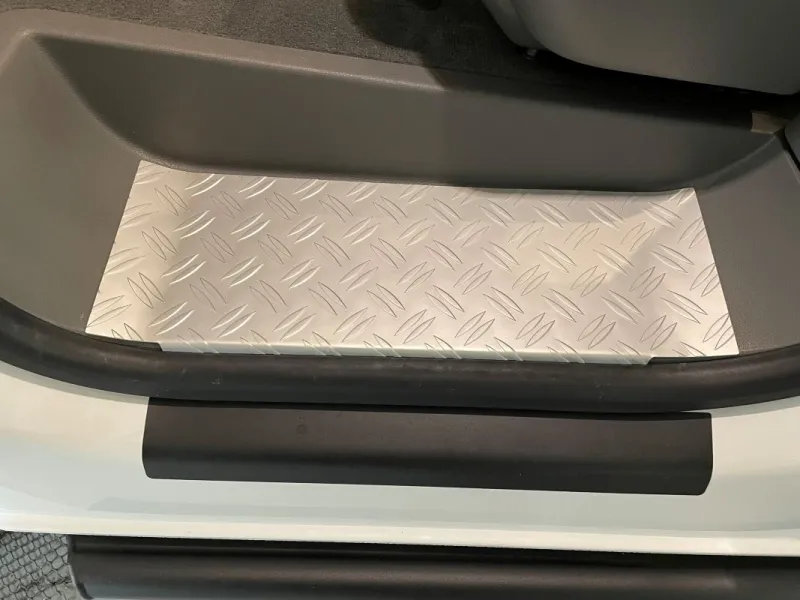 Trittschutzblech-Set (4tlg.) Alu Riffel matt passend für VW T5/T6/T6.1 ab 2003