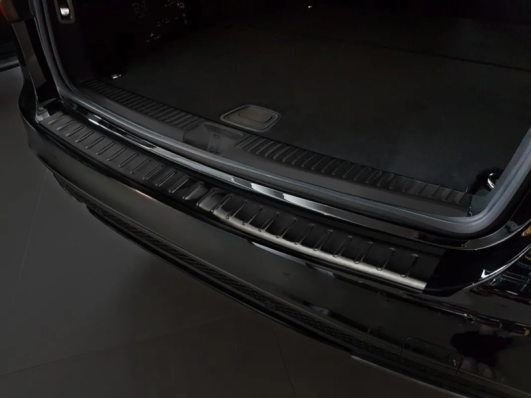für V2A schwarz T-Model Ladekantenschutz Mercedes S205 passend C-Klasse